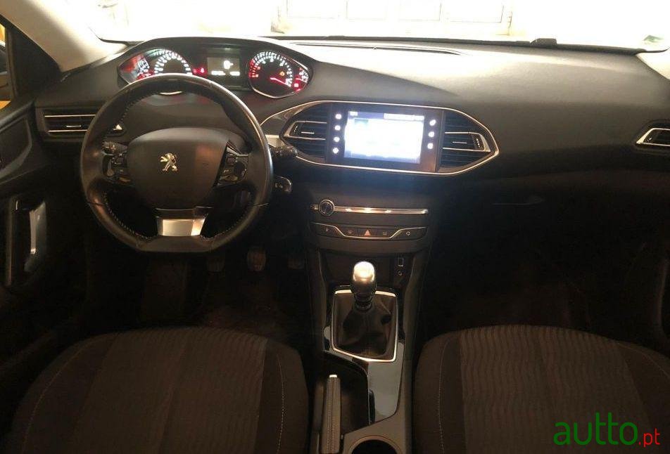 2016' Peugeot 308 Sw photo #3