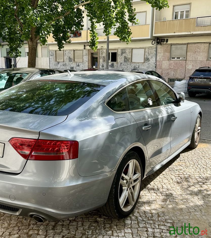 2010' Audi A5 Sportback photo #4