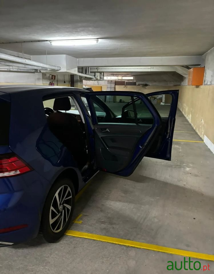 2020' Volkswagen Golf 1.0 Tsi photo #6