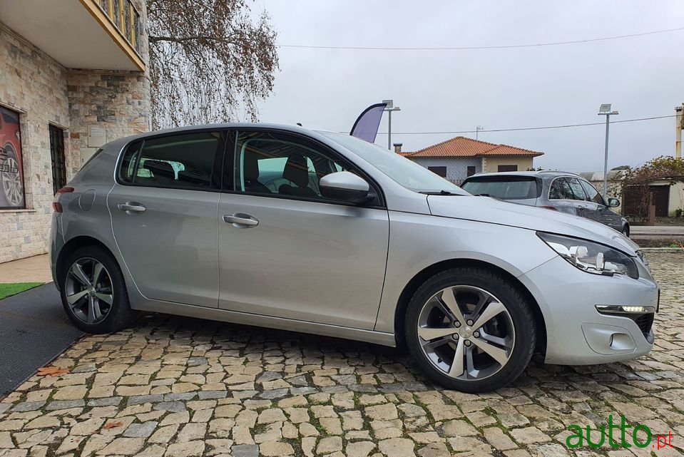 2017' Peugeot 308 photo #5
