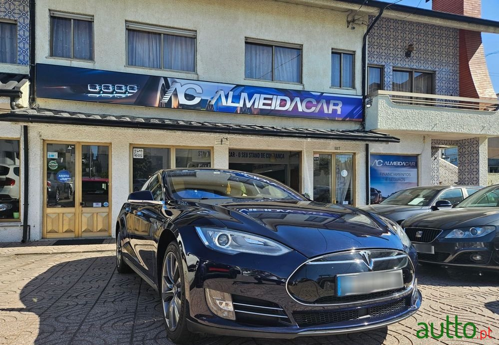 2015' Tesla Model S P85D photo #1