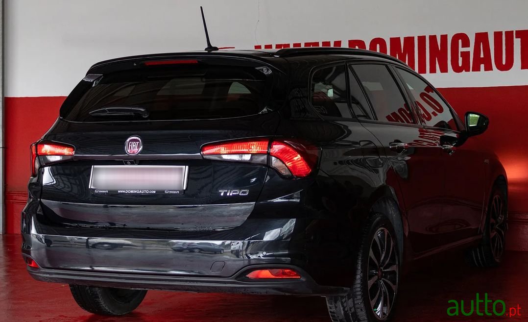 2017' Fiat Tipo Station Wagon photo #6