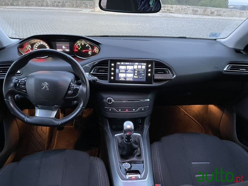 2014' Peugeot 308 Sw photo #6