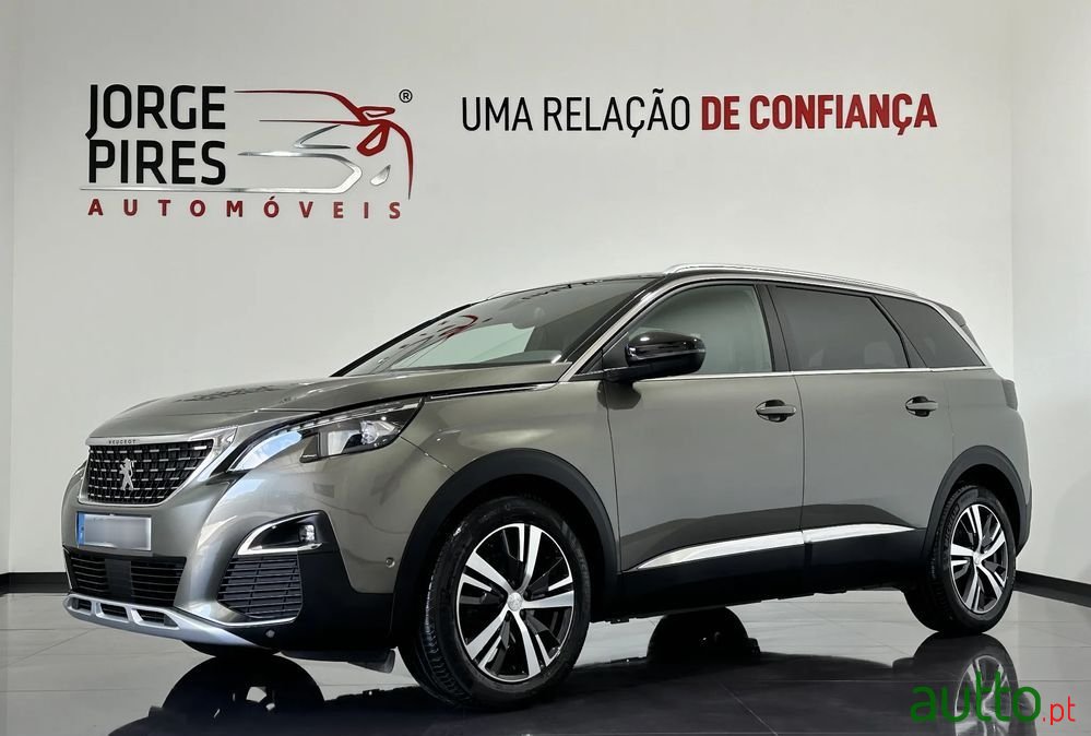 2019' Peugeot 5008 photo #1