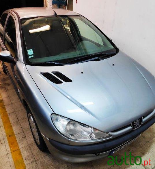 2001' Peugeot 206 Xr photo #1