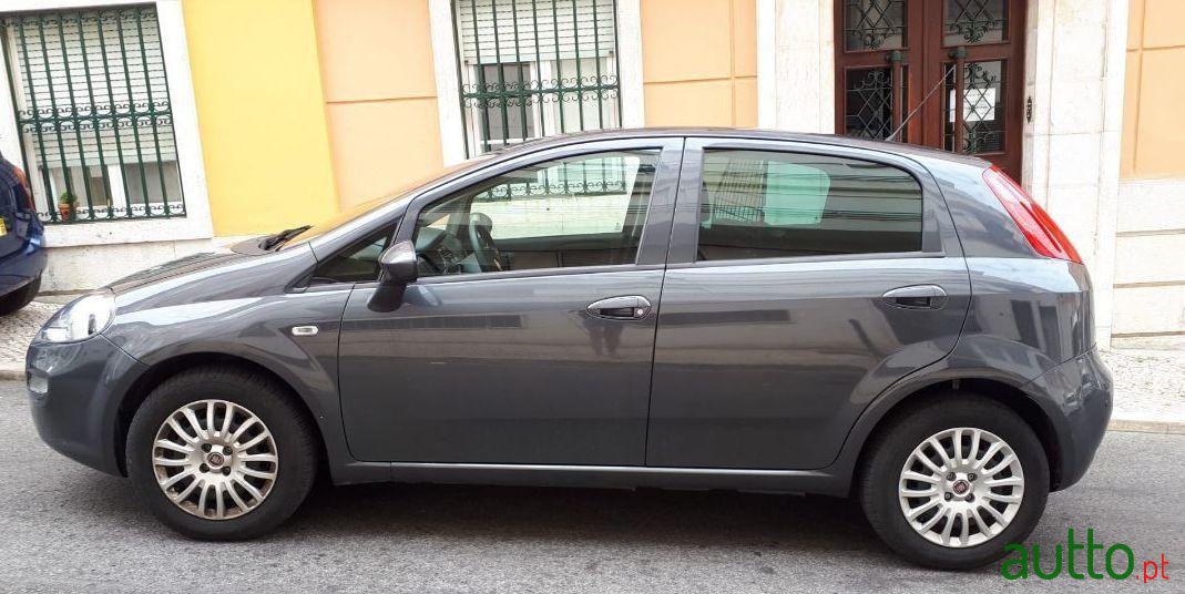 2017' Fiat Punto photo #1