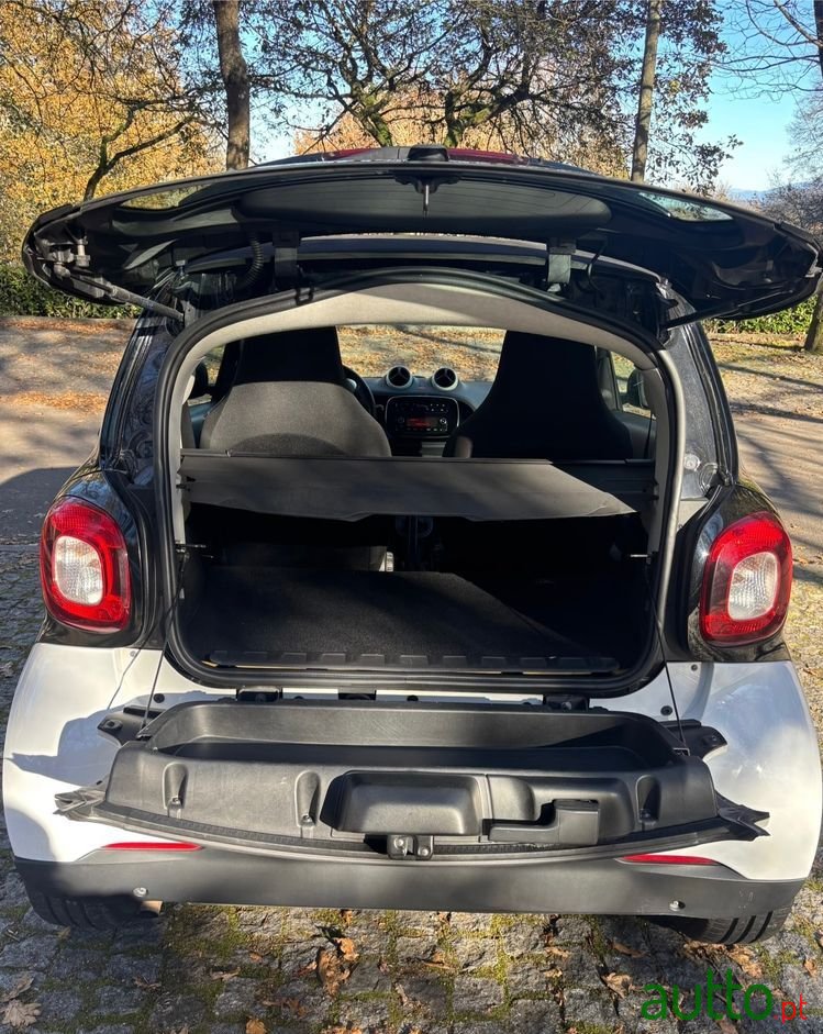2017' Smart Fortwo 1.0 Prime 71 photo #3