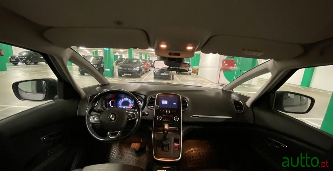 2017' Renault Grand Scenic photo #5