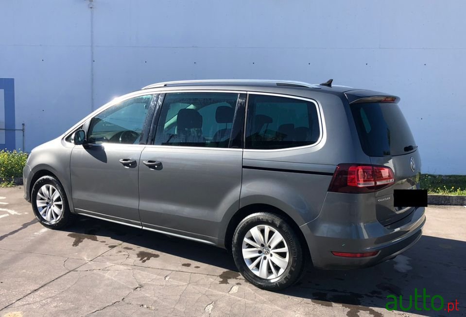 2016' Volkswagen Sharan photo #2