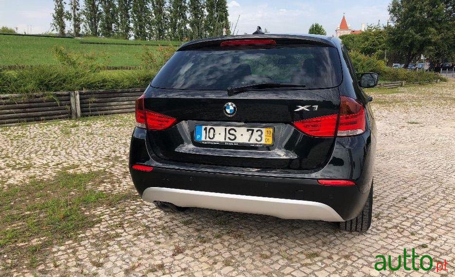 2010' BMW X1 2.0 D photo #1