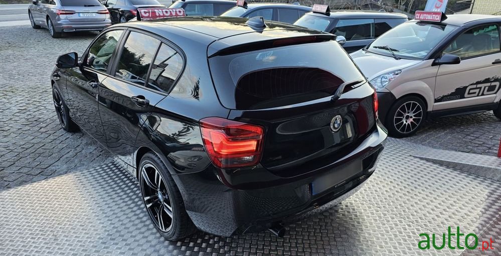 2012' BMW 118 D Line Sport photo #3