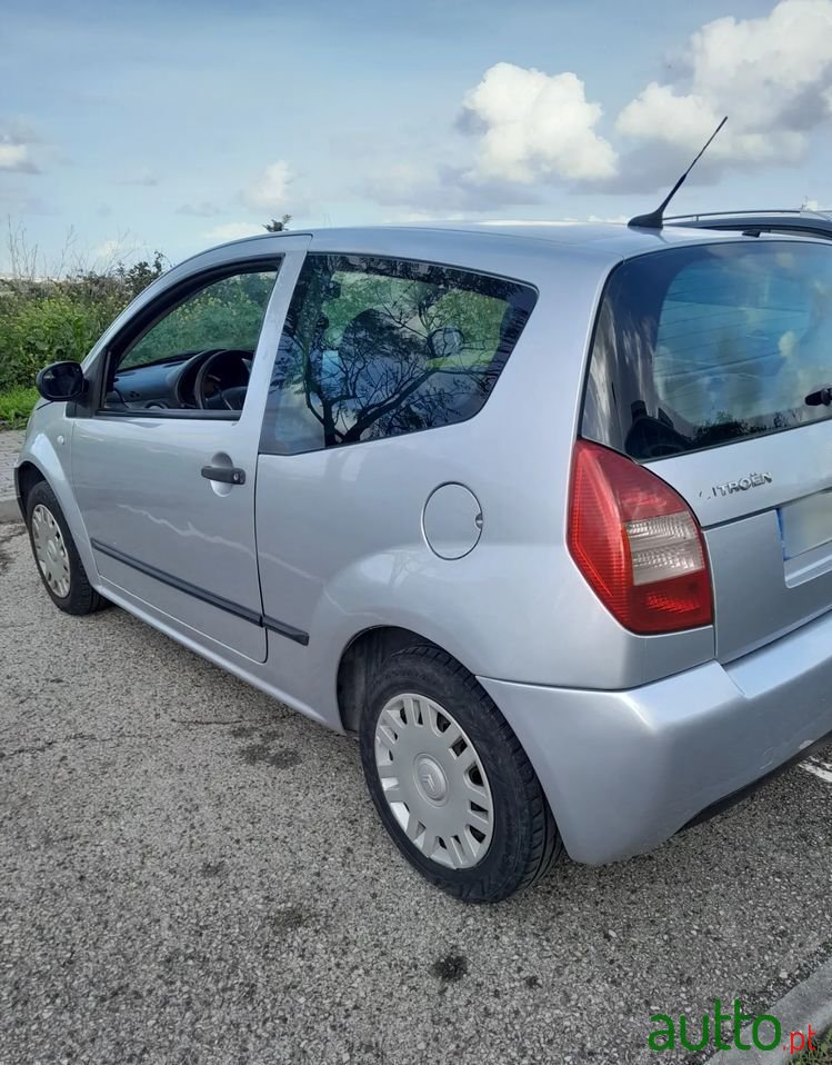 2004' Citroen C2 1.1 Sx photo #2