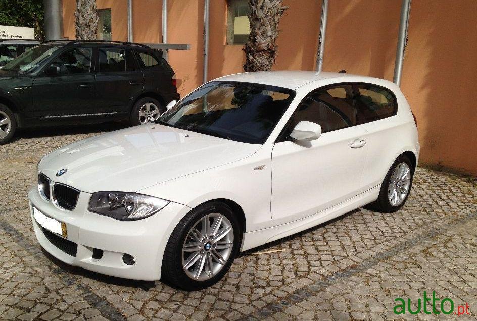 2011' BMW 118 Pack M photo #1