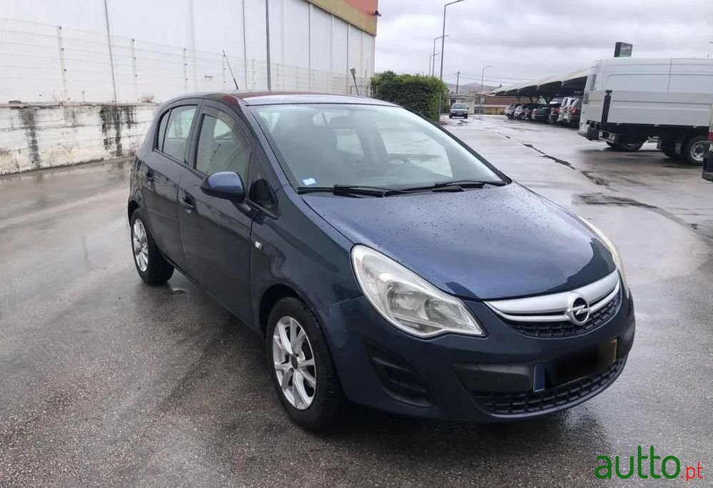 2012' Opel Corsa photo #1