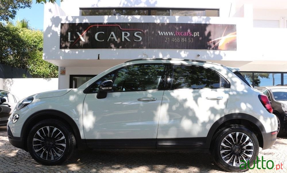 2023' Fiat 500X photo #3