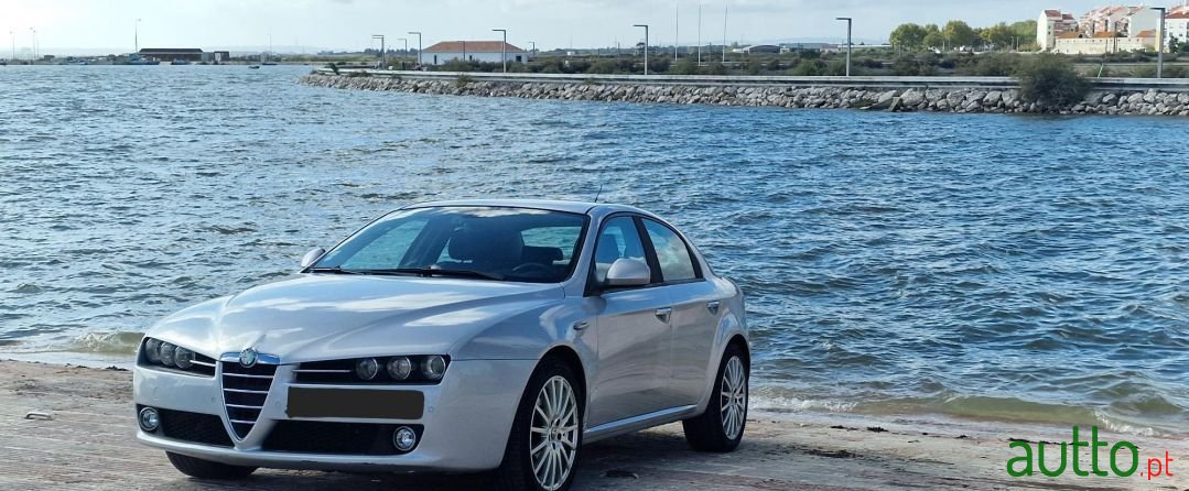 2007' Alfa Romeo 159 photo #1