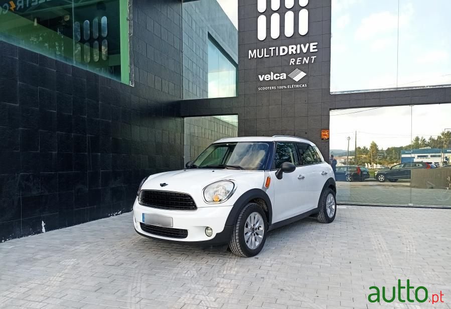 2012' MINI Countryman Cooper D photo #1