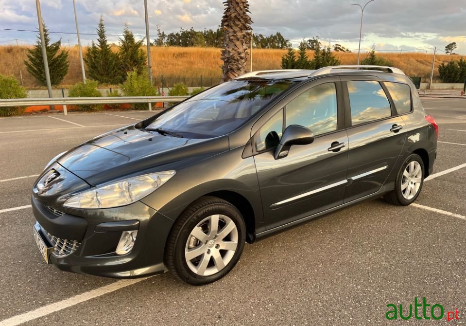 2010' Peugeot 308 Sw photo #1