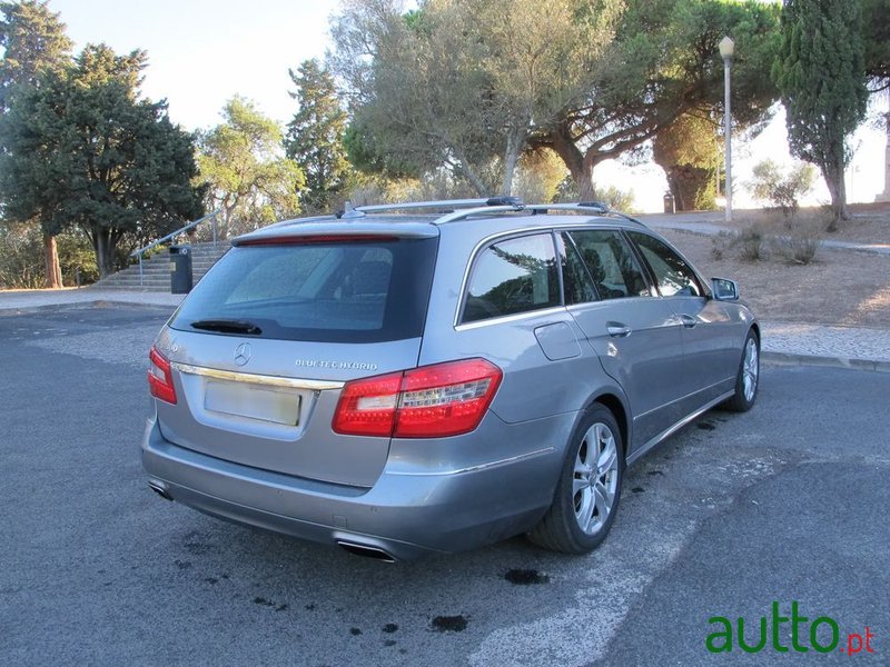 2012' Mercedes-Benz Classe E photo #4