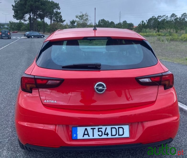 2019' Opel Astra photo #3