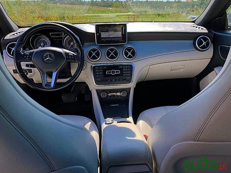 2015' Mercedes-Benz CLA 220 photo #3