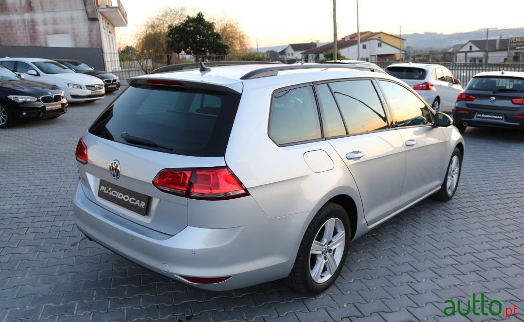 2013' Volkswagen Golf photo #3