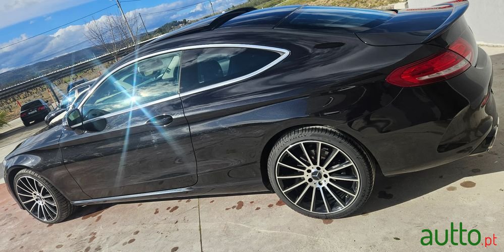 2017' Mercedes-Benz Classe C photo #6