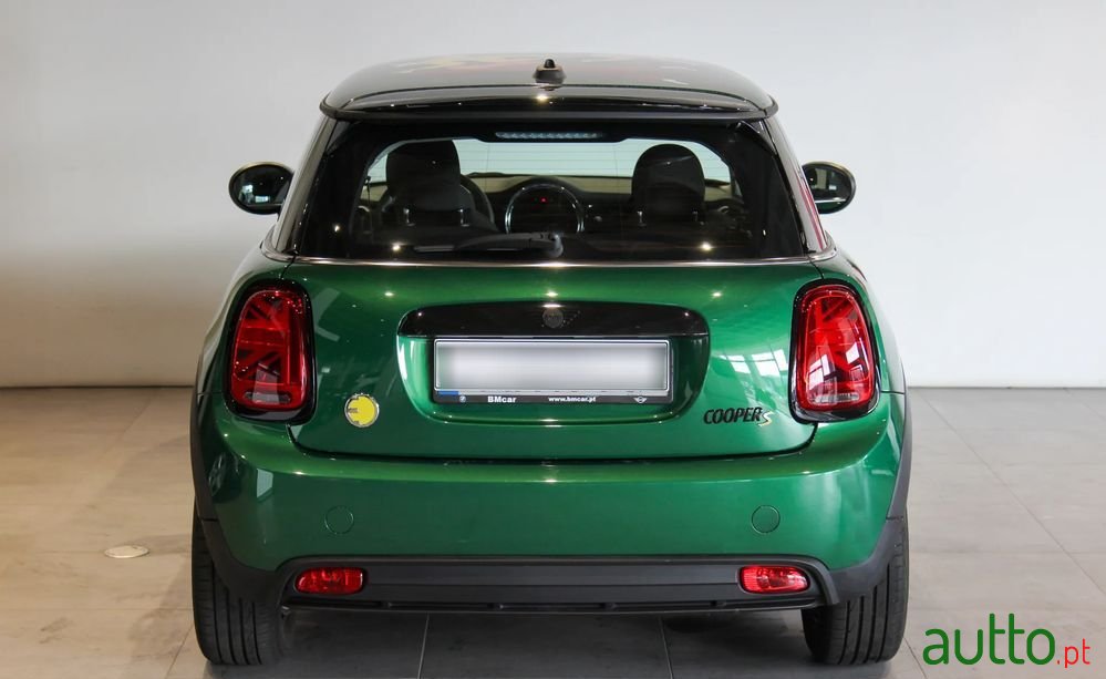 2022' MINI Cooper Se Premium photo #3