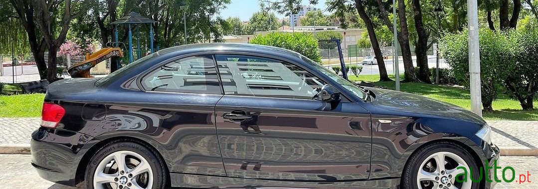 2011' BMW 118 photo #1