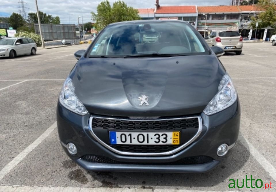 2014' Peugeot 208 photo #1