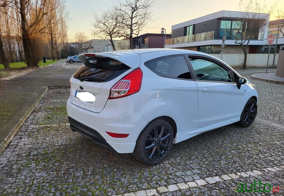 2017' Ford Fiesta St-Line photo #6
