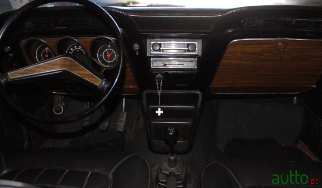 1973' Ford Cortina Xl 4 Portas photo #1
