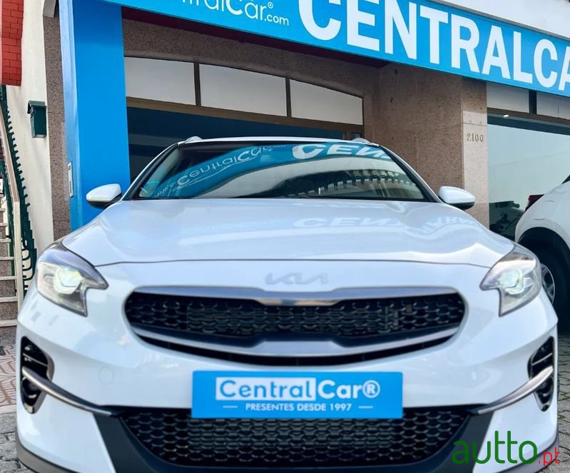 2022' Kia Xceed photo #2