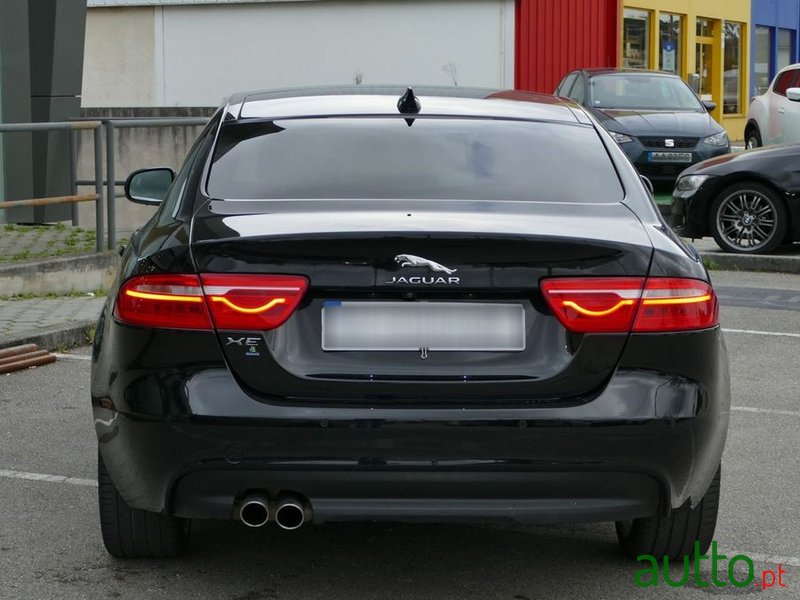 2017' Jaguar XE photo #4