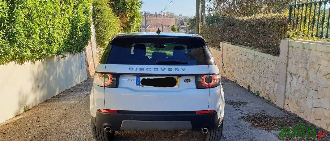 2017' Land Rover Discovery Sport photo #3