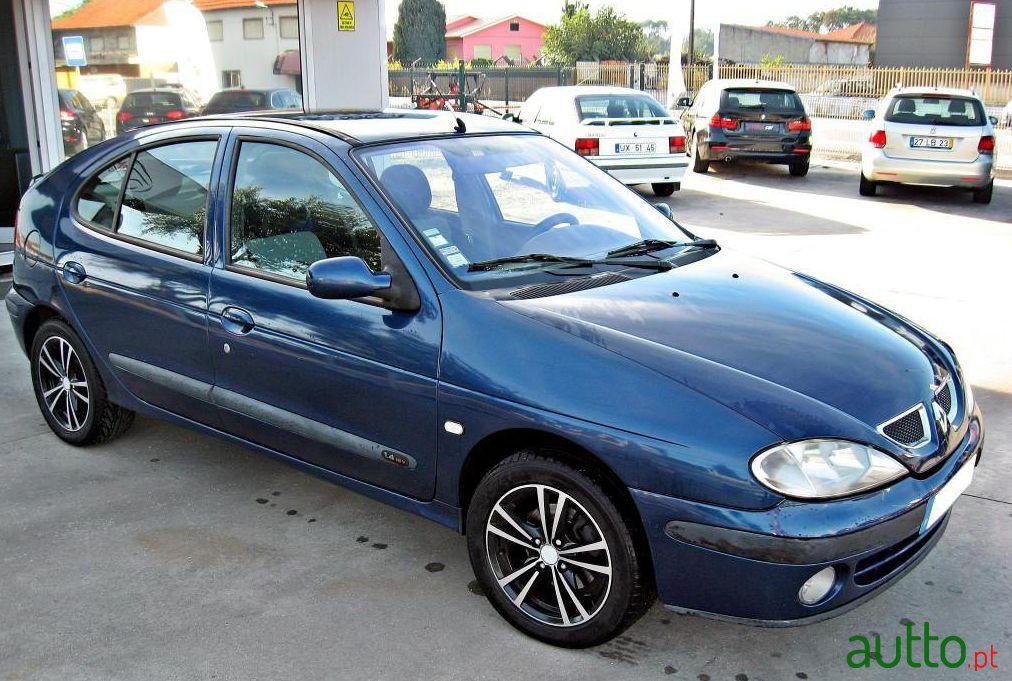 2001' Renault Megane 1.4 16V Dynamique photo #3