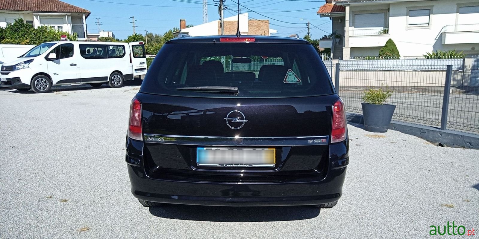 2006' Opel Astra Caravan photo #5