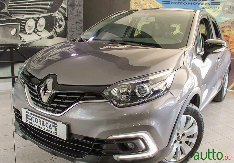 2019' Renault Captur photo #1