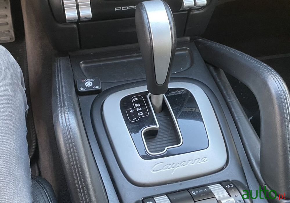 2007' Porsche Cayenne Tiptronic photo #3