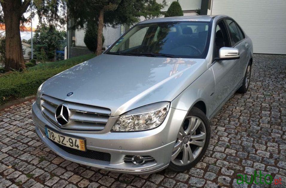 2010' Mercedes-Benz C-250 photo #3