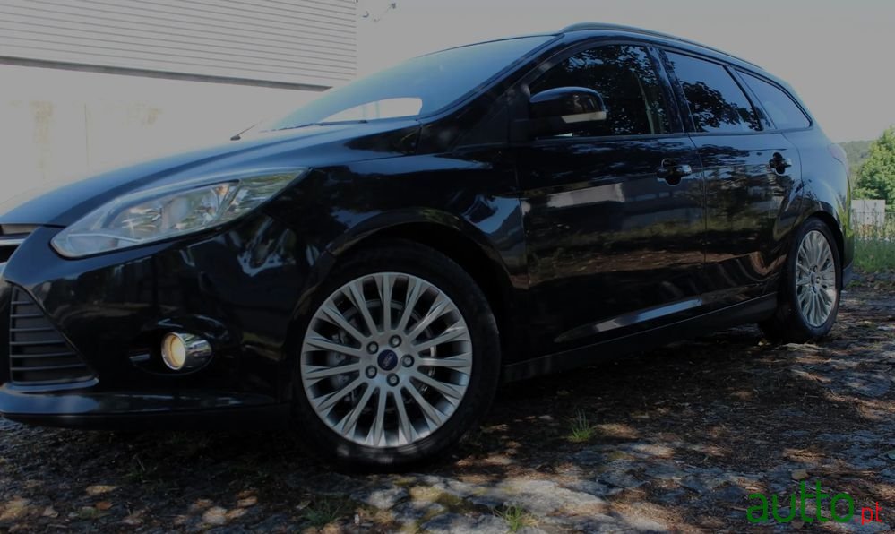 2011' Ford Focus Sw photo #5