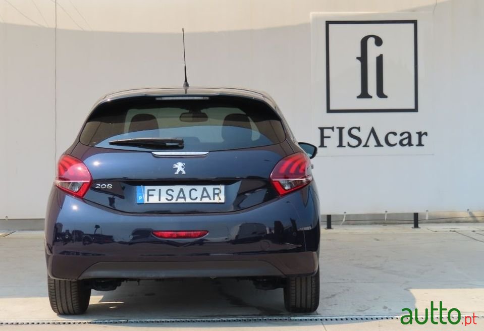 2018' Peugeot 208 photo #3