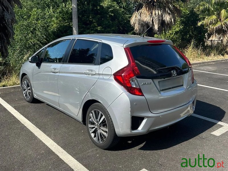 2016' Honda Jazz photo #4