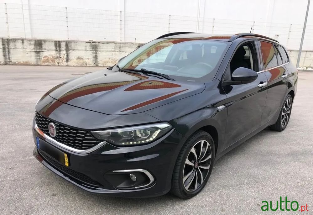 2018' Fiat Tipo Station Wagon photo #4