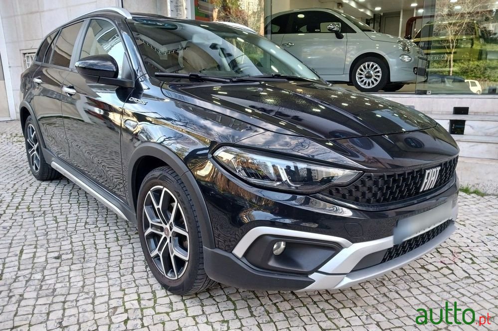 2022' Fiat Tipo Station Wagon Cross photo #3