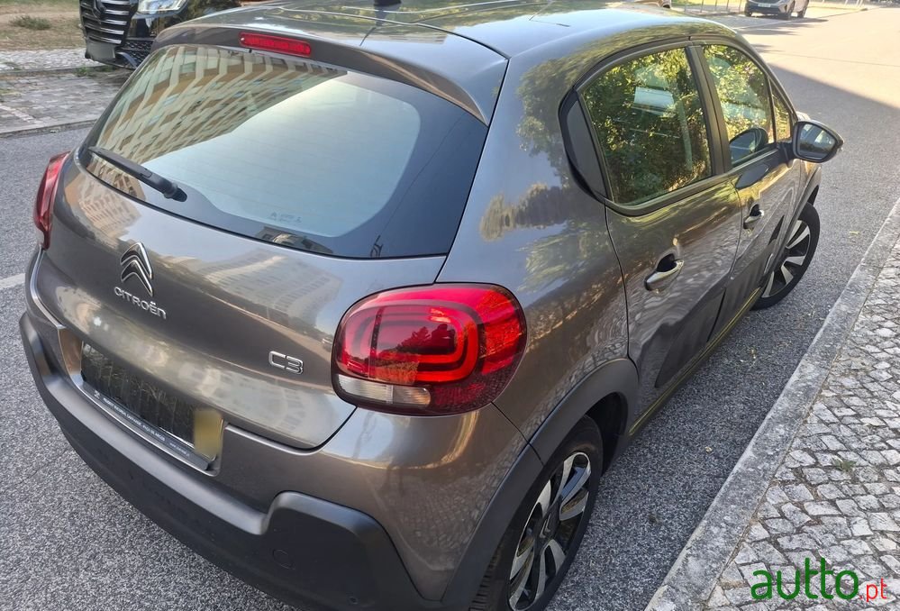 2018' Citroen C3 1.6 Bluehdi Shine photo #4