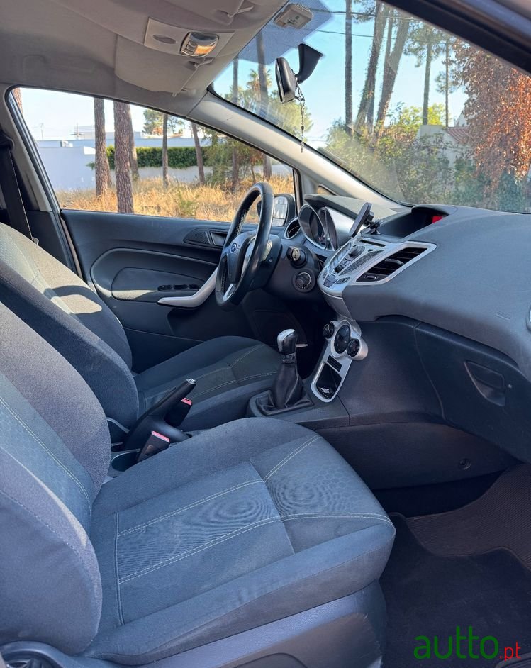 2011' Ford Fiesta 1.4 Tdci Techno photo #6