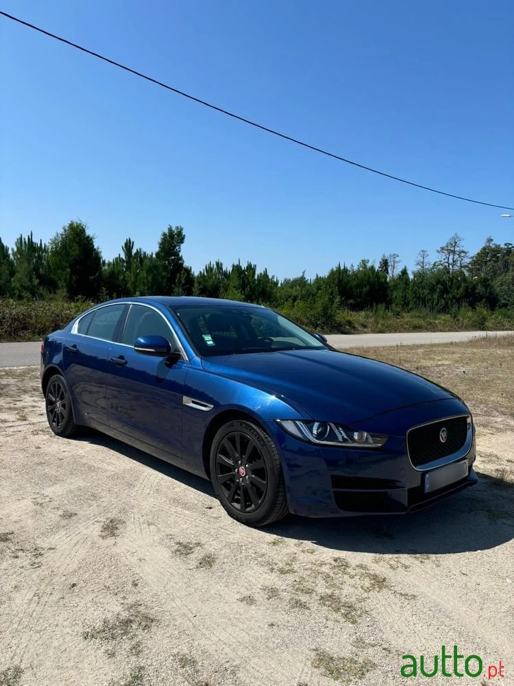 2016' Jaguar XE 2.0 D Prestige photo #2
