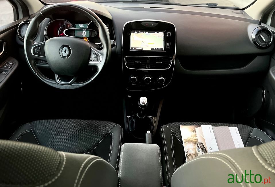 2017' Renault Clio photo #5