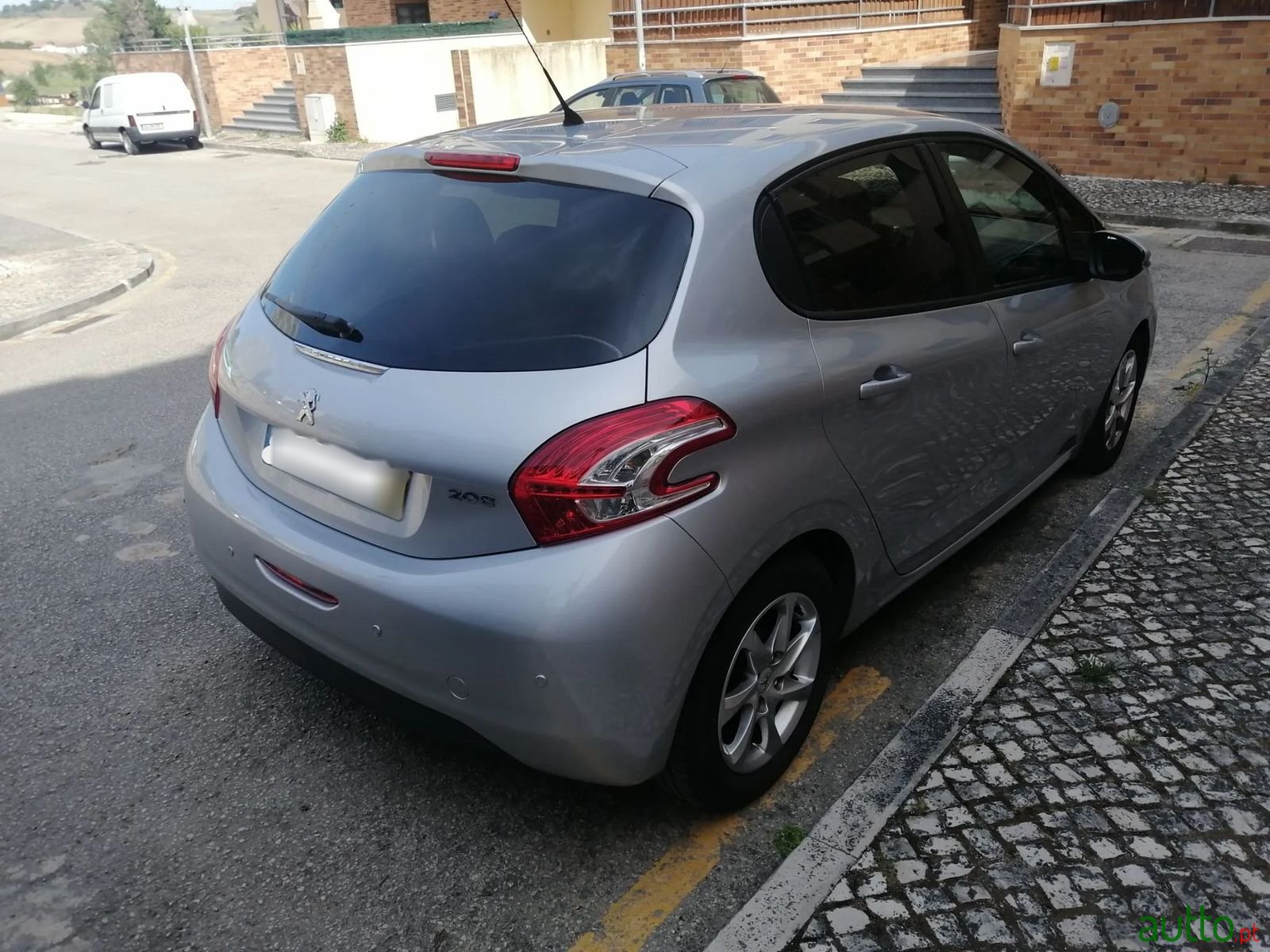 2012' Peugeot 208 photo #4